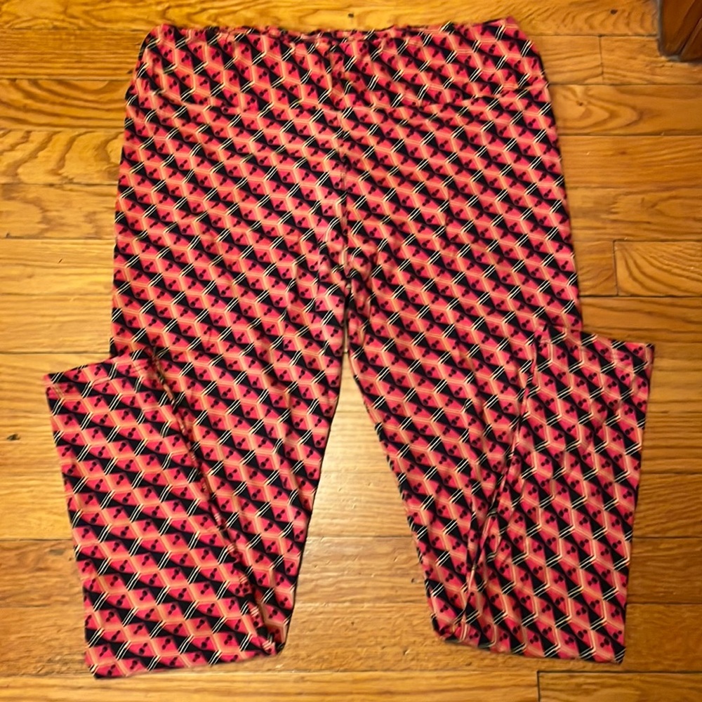 LuLaRoe Leggings - Size Tall & Curvy - Pink and Black